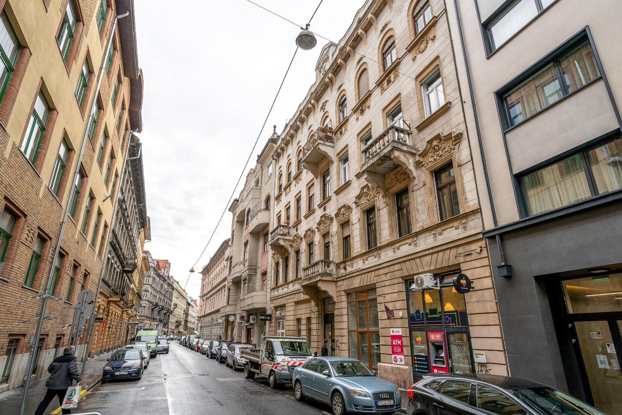 Budapest Magic Blue In Downtown Exterior foto